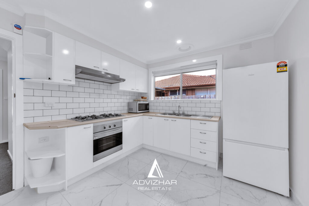 Edin-125-kitchen-1